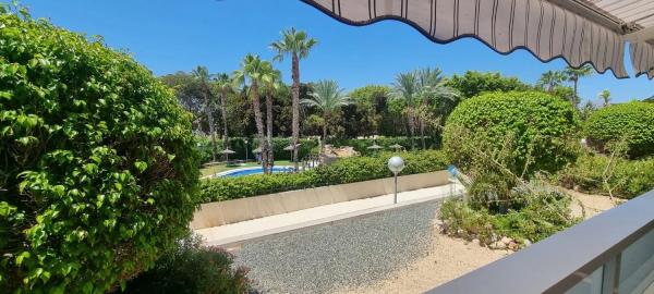 Piso en avenida Pintor Fernando Soria, 7