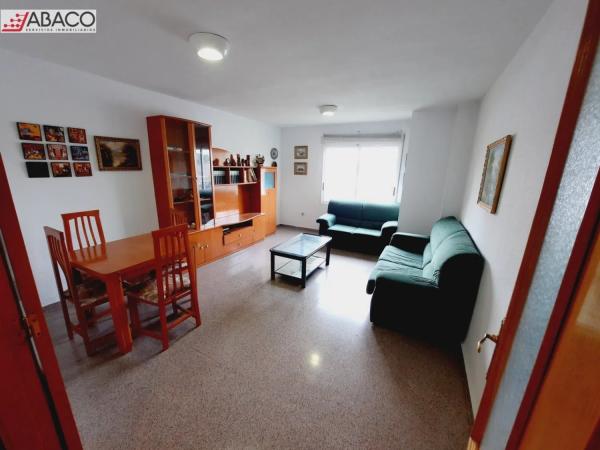 Piso en calle Angelina Bendito, 16