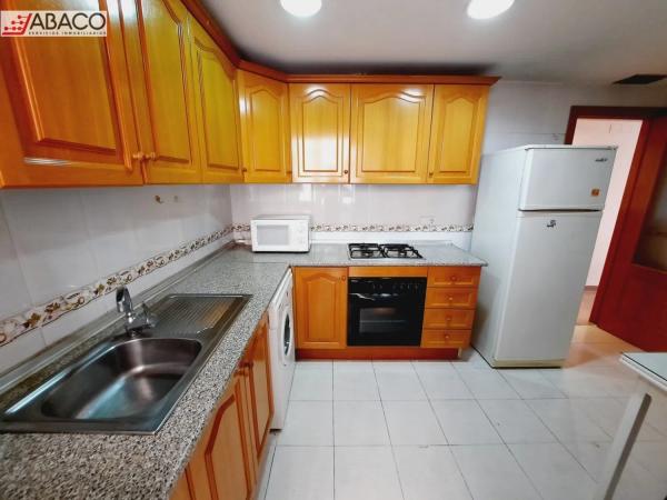 Piso en calle Angelina Bendito, 16