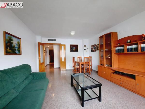 Piso en calle Angelina Bendito, 16