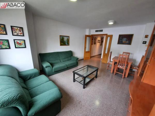 Piso en calle Angelina Bendito, 16