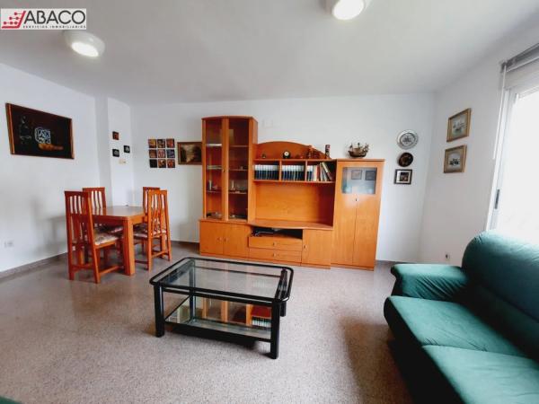 Piso en calle Angelina Bendito, 16