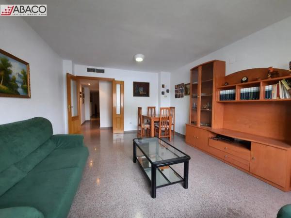 Piso en calle Angelina Bendito, 16