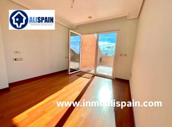 Casa independiente en calle Océano, 30