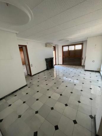 Piso en avenida del Doctor Gadea, 27