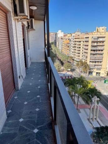 Piso en avenida del Doctor Gadea, 27