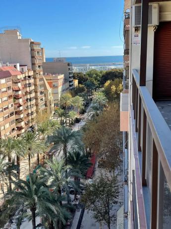 Piso en avenida del Doctor Gadea, 27