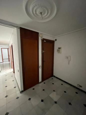 Piso en avenida del Doctor Gadea, 27