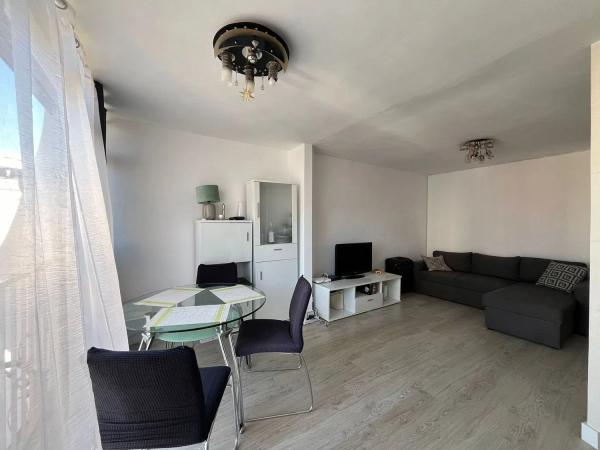 Piso en avenida de Montecarlo, 22