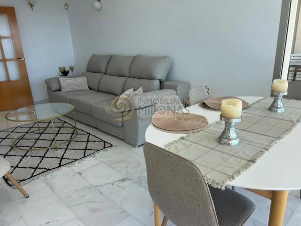 Piso en calle de Viena, 8