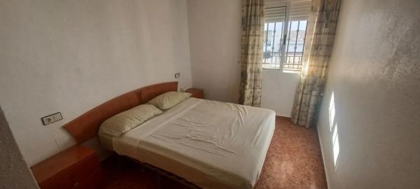 Chalet adosado en calle Melocotonero