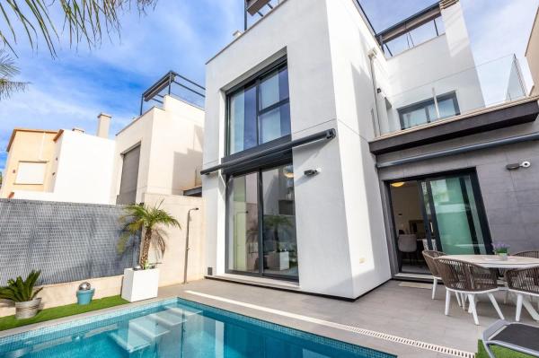 Casa independiente en calle Prto.Sal V. Costa