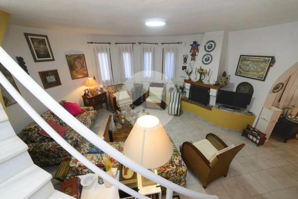 Casa independiente en calle de Rosalía de Castro