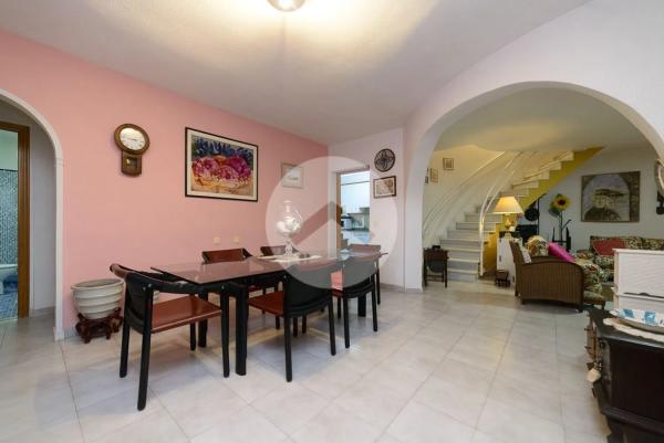 Casa independiente en calle de Rosalía de Castro