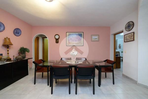 Casa independiente en calle de Rosalía de Castro