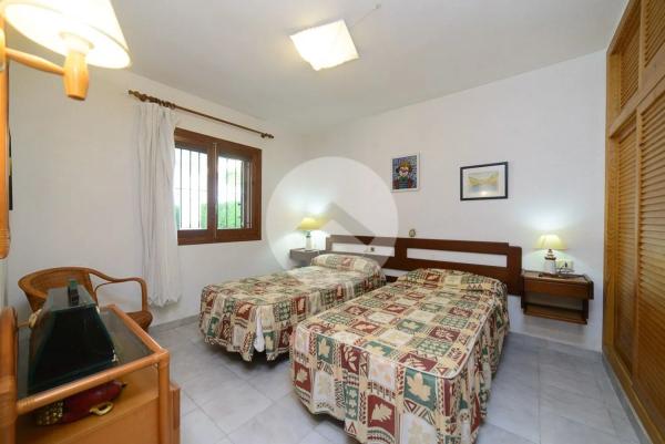 Casa independiente en calle de Rosalía de Castro