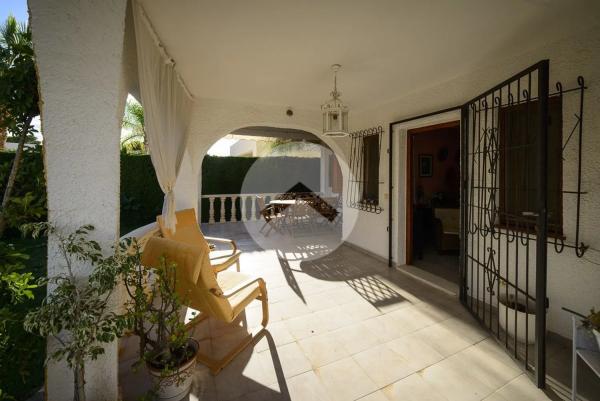 Casa independiente en calle de Rosalía de Castro