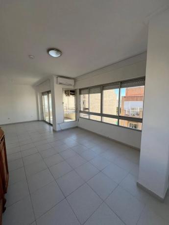 Piso en plaza Miguel Hernández, 6