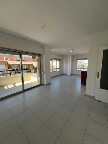 Piso en plaza Miguel Hernández, 6