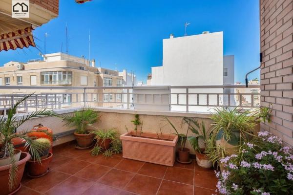 Piso en Barrio Centro - Muelle Pesquero