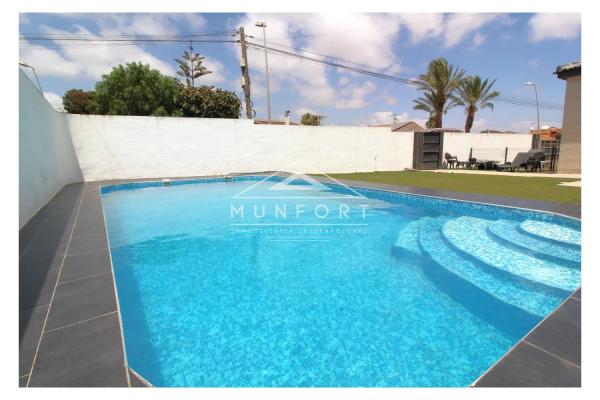 Chalet en Barrio Los Balcones - Los Altos del Edén