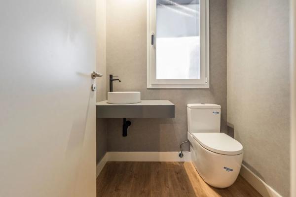 Chalet pareado en venta en calle Hermanos San Román, 1