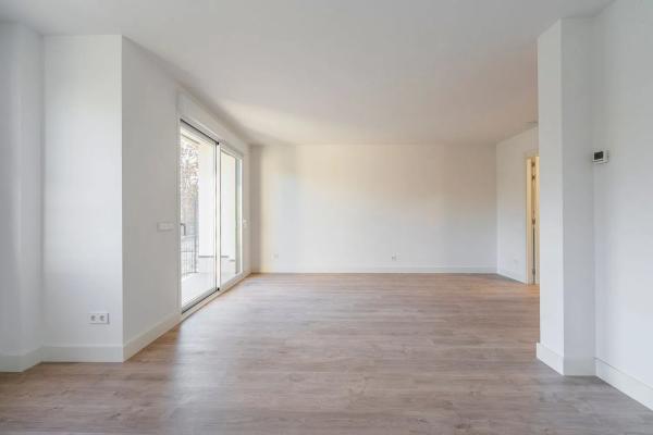 Chalet pareado en venta en calle Hermanos San Román, 1