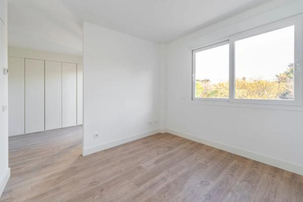 Chalet pareado en venta en calle Hermanos San Román, 1