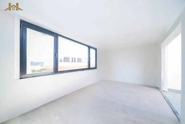 Chalet pareado en venta en calle Helsinki, 1