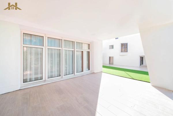 Chalet pareado en venta en calle Helsinki, 1