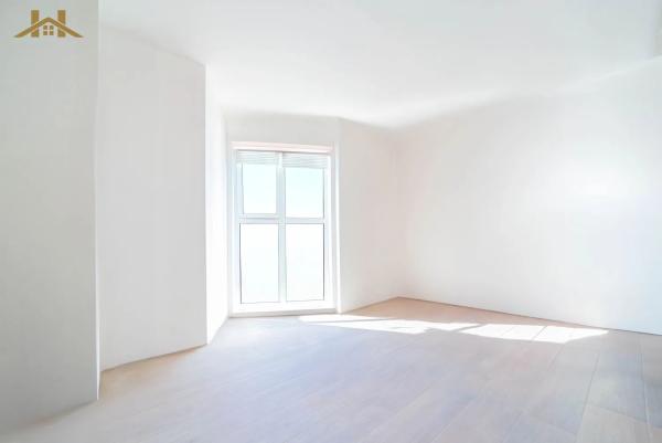 Chalet pareado en venta en calle Helsinki, 1