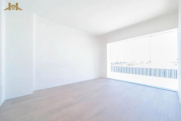 Chalet pareado en venta en calle Helsinki, 1