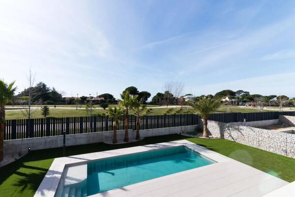 Casa o chalet independiente en venta en calle Traviata, 66