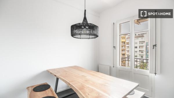 Maravilloso piso en calle Provença