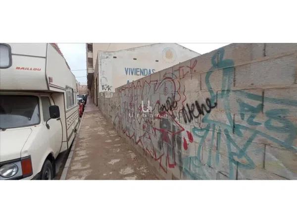 Terreno en calle San Emigdio, 10 -41