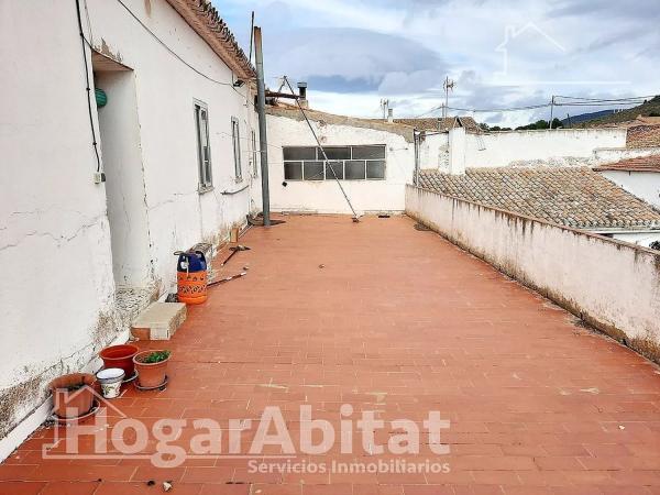Casa independiente en avenida Constitución