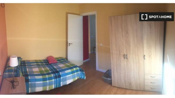 Außenraum in 4-Zimmer-Wohnung in Triana, Sevilla