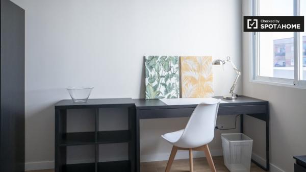 Estudio en alquiler en Burjassot, Valencia.