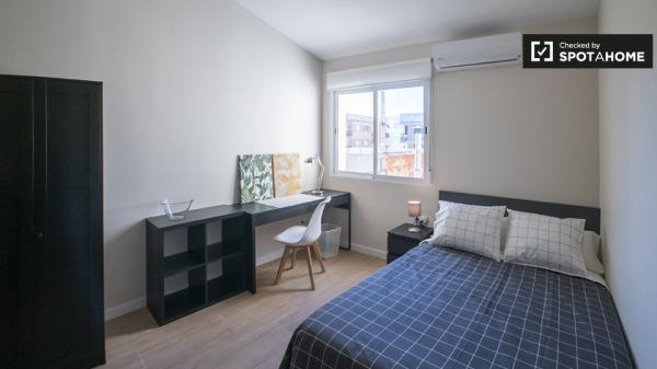 Estudio en alquiler en Burjassot, Valencia.