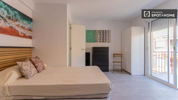 Kawalerka do wynajęcia w Burjasot!