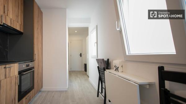 Kawalerka do wynajęcia w Burjasot!