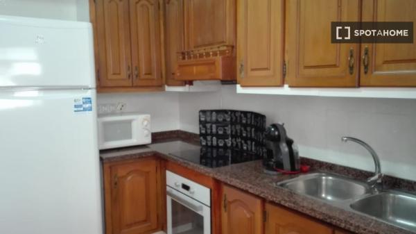 Room for rent in shared apartment in Elche, Alicante
