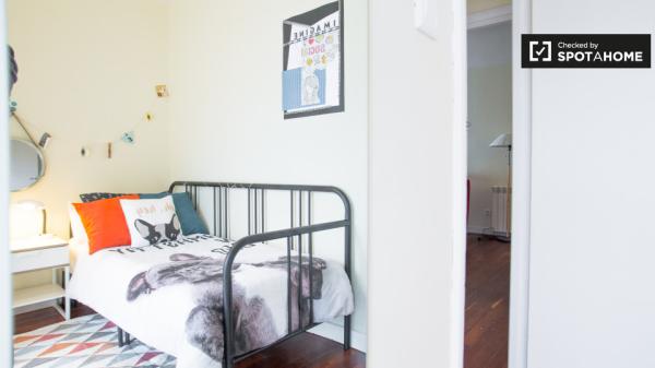 Exterior room in 3-bedroom apartment in Getxo, Bilbao
