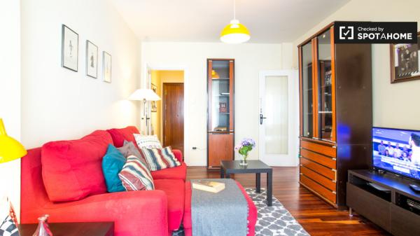 Exterior room in 3-bedroom apartment in Getxo, Bilbao