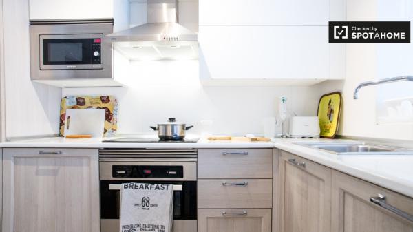 Exterior room in 3-bedroom apartment in Getxo, Bilbao