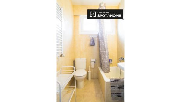 Exterior room in 3-bedroom apartment in Getxo, Bilbao