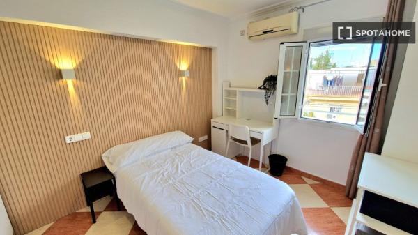 Habitación en piso compartido en Sevilla