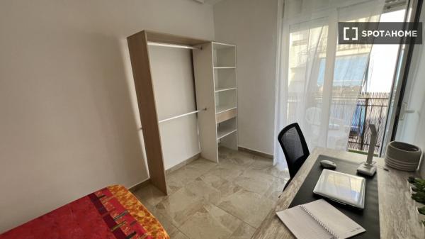 Room in shared apartment in Elx