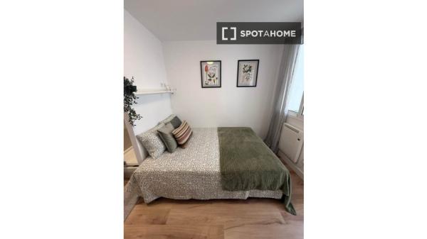 Chambre à louer dans un appartement partagé à Alicante