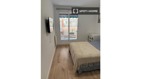 Chambre à louer dans un appartement partagé à Alicante